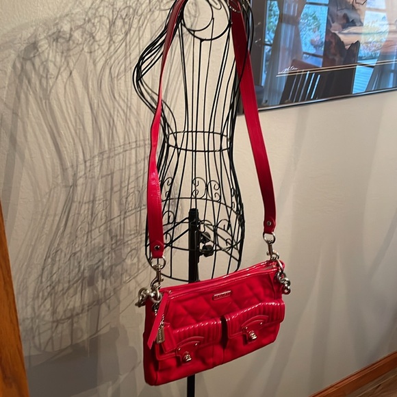 Coach Poppy Liquid Gloss Cherry Red Quilted Patent Bag Crossbody. Beautiful. - Picture 5 of 6